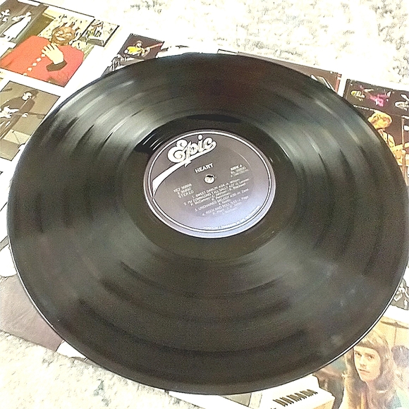 Heart Greatest Hits / Live Vinyl Record LP Album - Picture 7 of 12